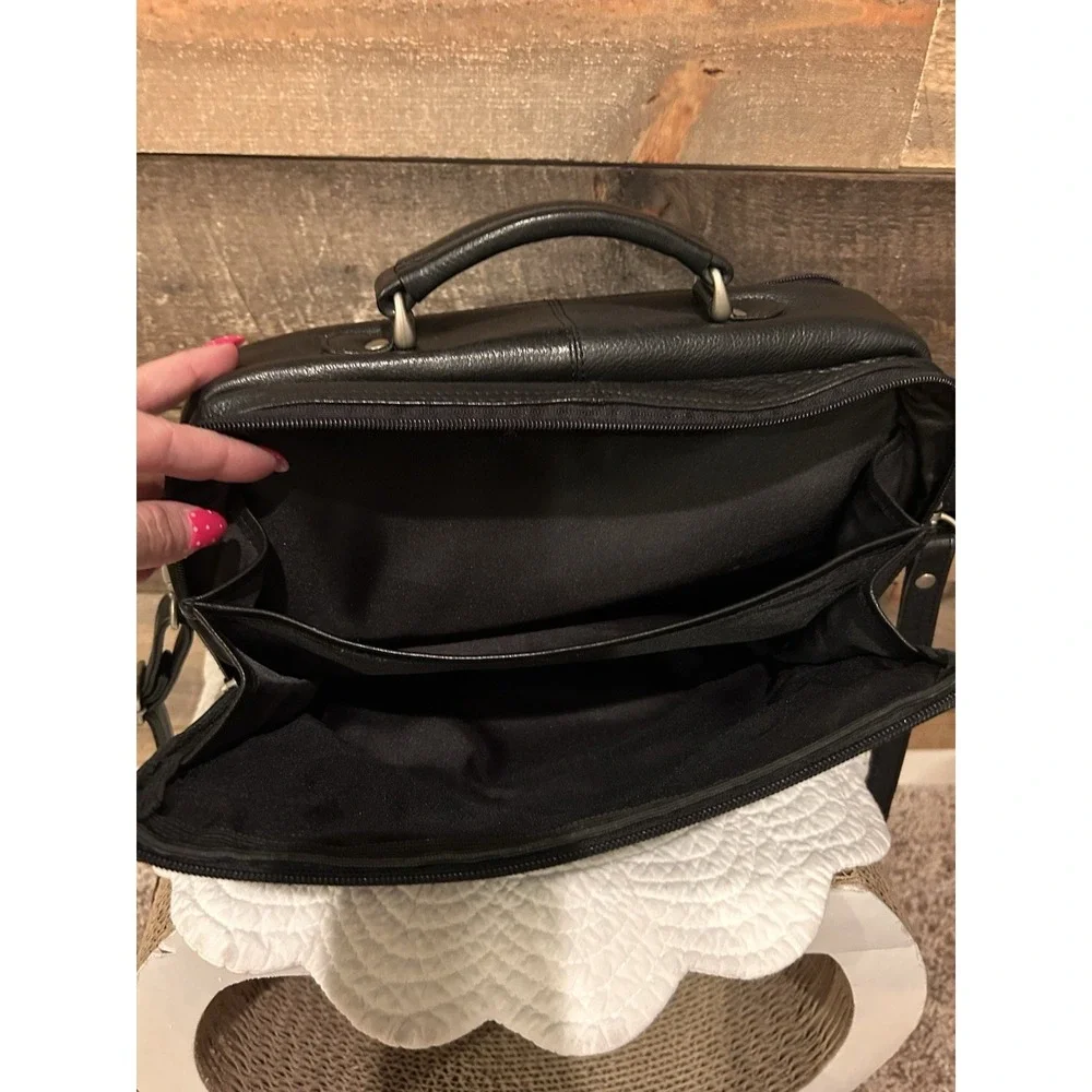 Wilsons Leather‎ Black Messenger Bag Multi Pocket Organizer Briefcase